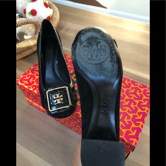 Tory Burch black low heel pump size 35/US5 - Picture 4 of 4
